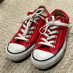 Women’s size 8 converse. Worn twice. Too small for my feet for me so cannot wear